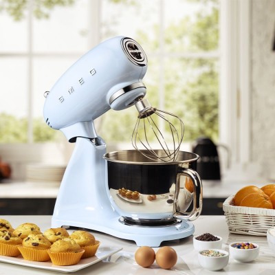 Robot de Repostería SMEG SMF03PBEU