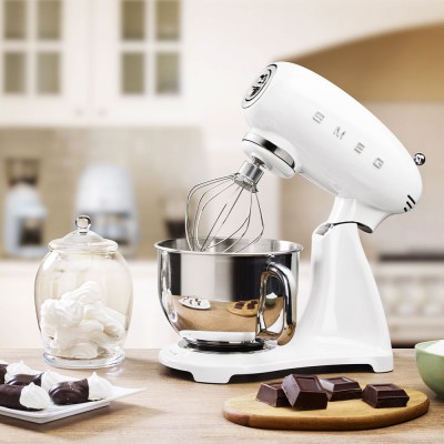 Robot SMEG SMF03WHEU Blanco